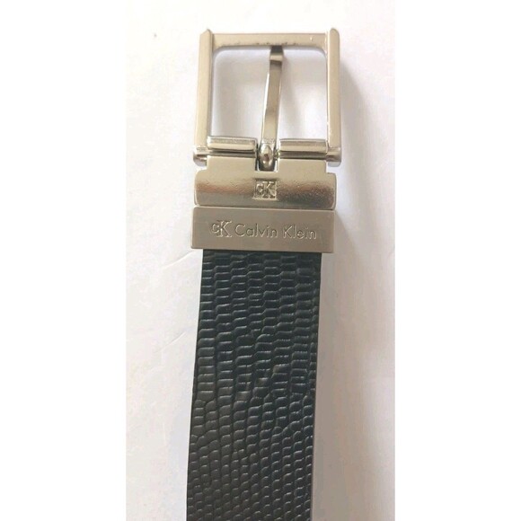 Calvin Klein Men's Belt Size 42 Reversible Genuine Leather Black Dress Work Belt - Picture 4 of 8